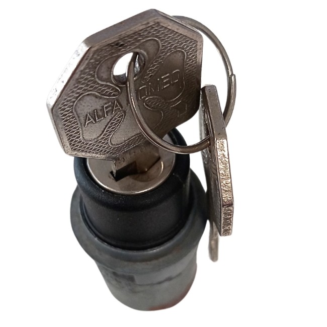 OCCASION - Serrure de coffre Alfa Romeo GTV série 1  - avec 2 clés