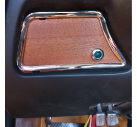 Agrafe pour fixation badge et chrome tableau de bord, soufflet... Alfa Romeo Bertone, Spider, Giulia...