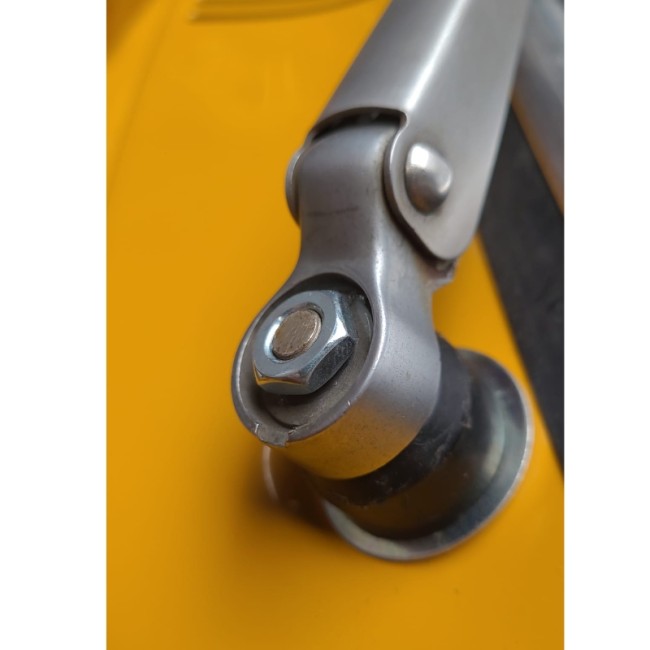 Ecrou de fixation bras essuie glace avant - Alfa Romeo série 105-115 - version pour capuchon plastique