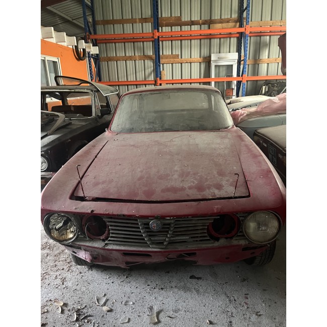 Caisse sur roues Alfa Romeo 2000 GT Veloce Caisse sur roues Alfa Romeo 2000 GT Veloce