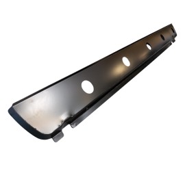 Bas de caisse externe - côté gauche - Alfa Romeo Montreal