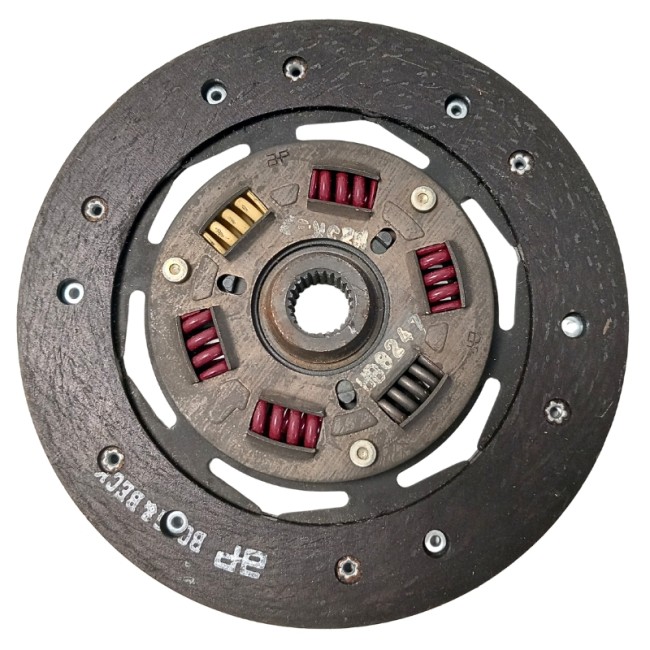 OCCASION - Disque d'embrayage diamètre 200mm - neuf jamais monté - Alfa 145-146 - Borg and Beck - OEM 60605363