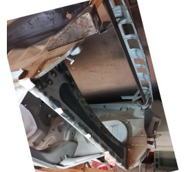 Traverse inférieure radiateur antérieur pour Giulia, GT Bertone & Spider de 1963 à 1968