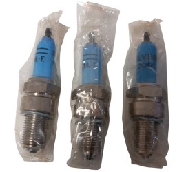 OCCASION - Lot de 3 bougies Silver Lodge Alfa Romeo origine 2 HL-E - 119.0005106.01 - 119000510601